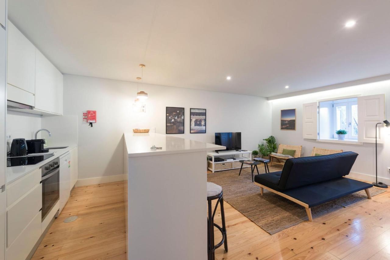 Lovelystay - Porto Peaceful Living W/ Backyard Luaran gambar