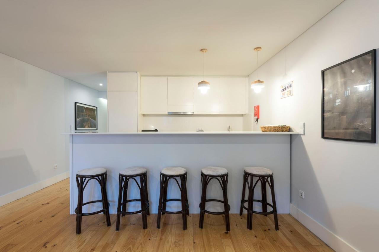 Lovelystay - Porto Peaceful Living W/ Backyard Luaran gambar